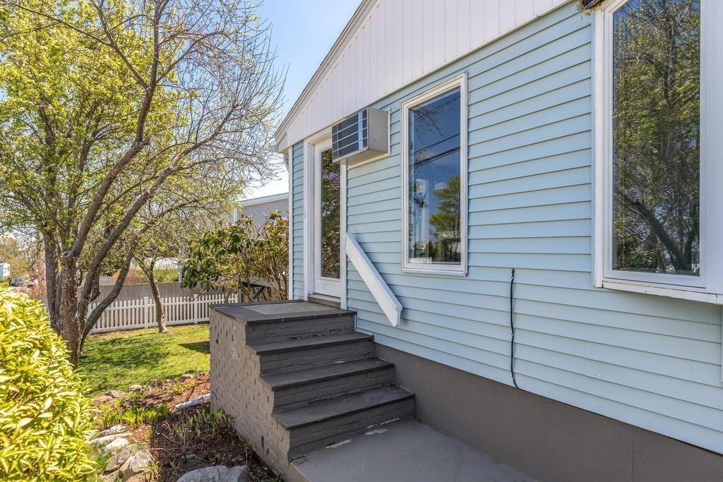 18 Hillside Road Ipswich, MA 01938 - Photo 32 of 38