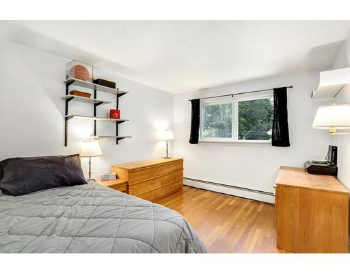 4 Caulfield Road Wayland, MA 01778 - Photo 18 of 31 Gallery Image 18