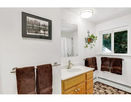 4 Caulfield Road Wayland, MA 01778 - Photo 20 of 31 Gallery Image 20