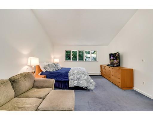 4 Caulfield Road Wayland, MA 01778 - Photo 23 of 31 Gallery Image 23