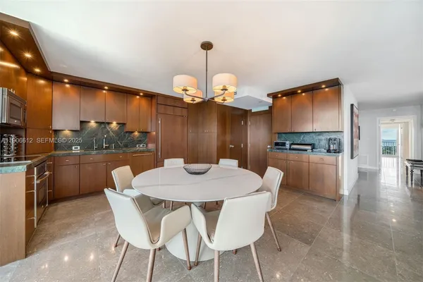 $9,500 | 881 Ocean Drive, Unit 26B, Key Biscayne, FL 33149