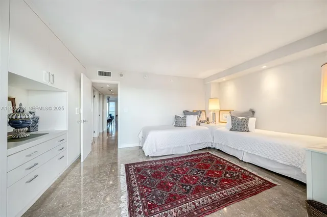 $10,000 | 881 Ocean Drive, Unit 26B, Key Biscayne, FL 33149