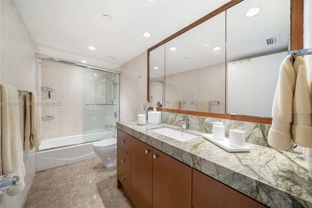 $10,000 | 881 Ocean Drive, Unit 26B, Key Biscayne, FL 33149