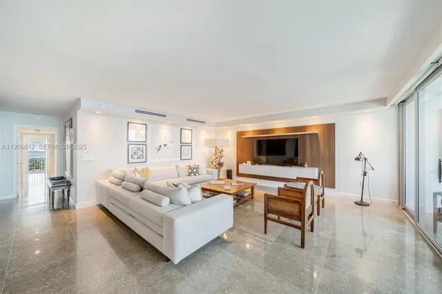 $10,000 | 881 Ocean Drive, Unit 26B, Key Biscayne, FL 33149