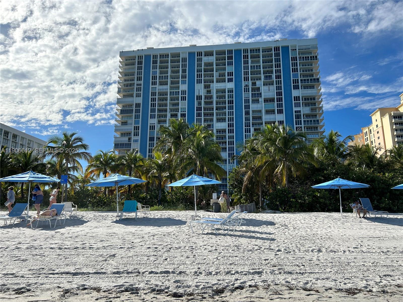 881 Ocean Drive, Unit 26B Key Biscayne, FL 33149 - Photo 34 of 34 a front view of a building