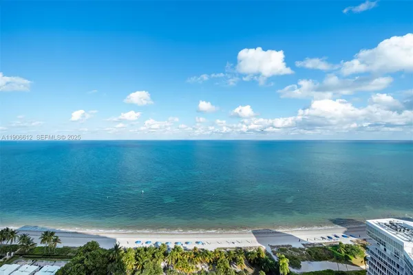 $9,500 | 881 Ocean Drive, Unit 26B, Key Biscayne, FL 33149