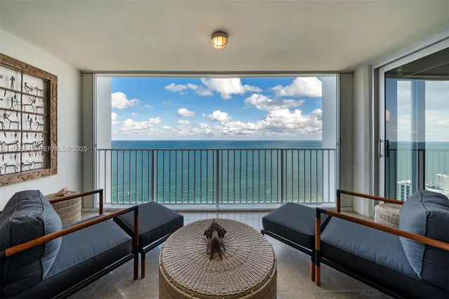 $10,000 | 881 Ocean Drive, Unit 26B, Key Biscayne, FL 33149