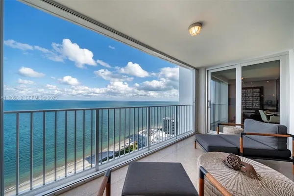 $9,500 | 881 Ocean Drive, Unit 26B, Key Biscayne, FL 33149