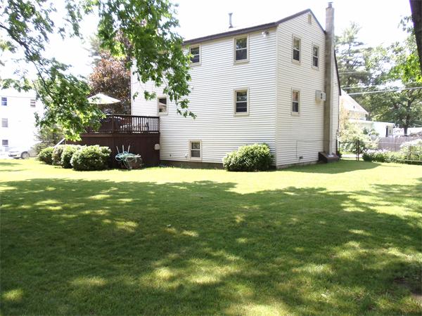 12 Pines Road Billerica, MA 01821 - Photo 4 of 27 Gallery Image 4