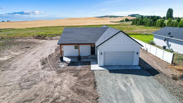 $475,000 | 520 East Davisadero Street, Reardan, WA 99029