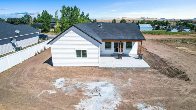 $475,000 | 520 East Davisadero Street, Reardan, WA 99029