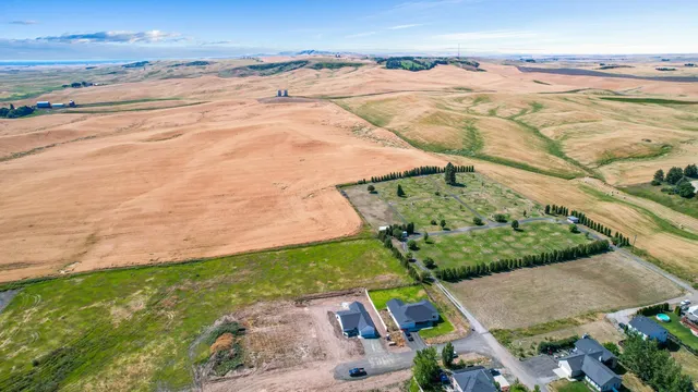 $475,000 | 520 East Davisadero Street, Reardan, WA 99029