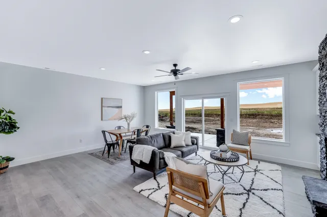 $475,000 | 520 East Davisadero Street, Reardan, WA 99029