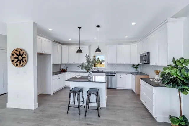 $475,000 | 520 East Davisadero Street, Reardan, WA 99029