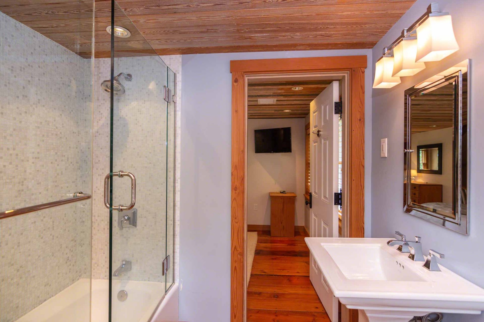 229 State Road Vineyard Haven, MA 02568 - Photo 23 of 46 Gallery Image 23