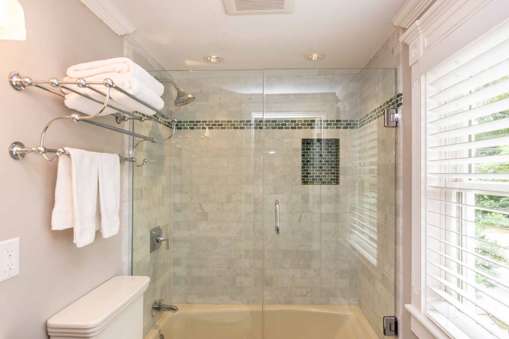 229 State Road Vineyard Haven, MA 02568 - Photo 33 of 46 Gallery Image 33