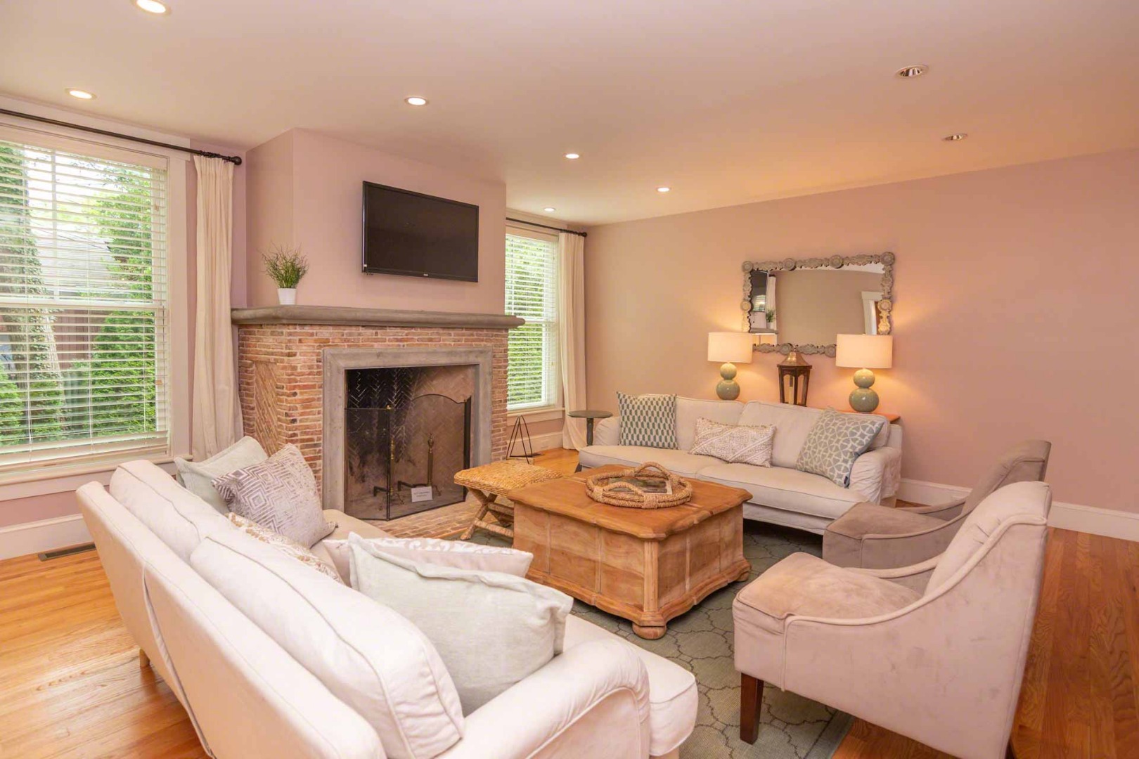 229 State Road Vineyard Haven, MA 02568 - Photo 6 of 46 Gallery Image 6