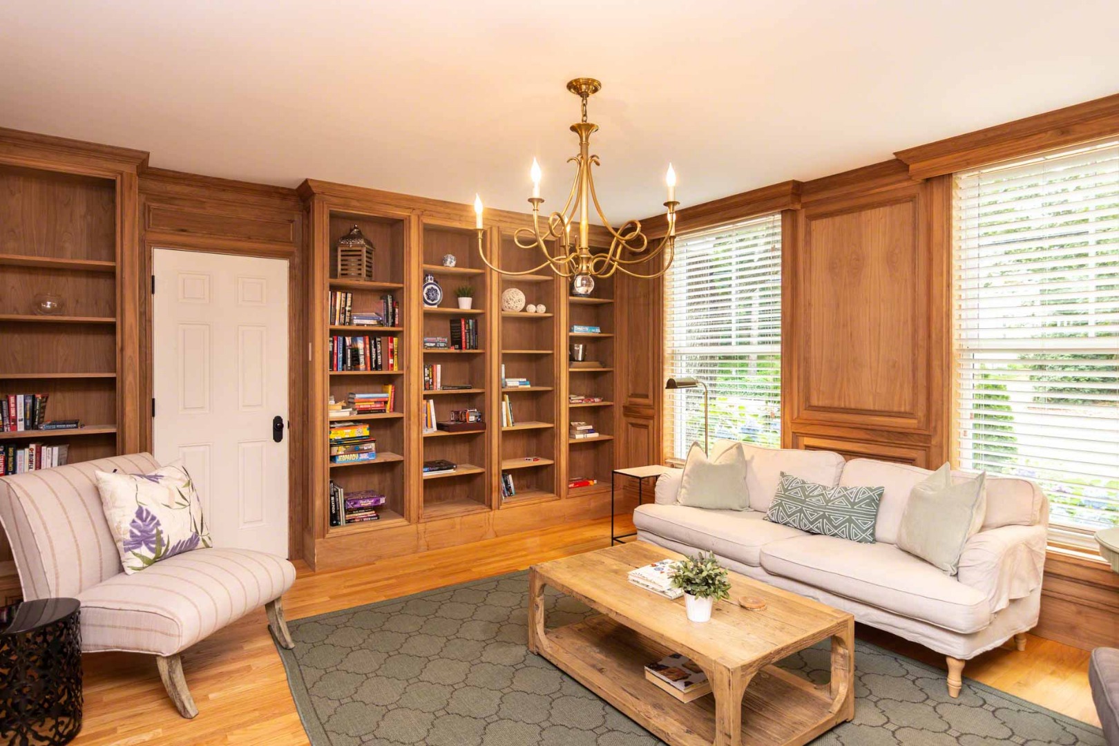 229 State Road Vineyard Haven, MA 02568 - Photo 9 of 46 Gallery Image 9