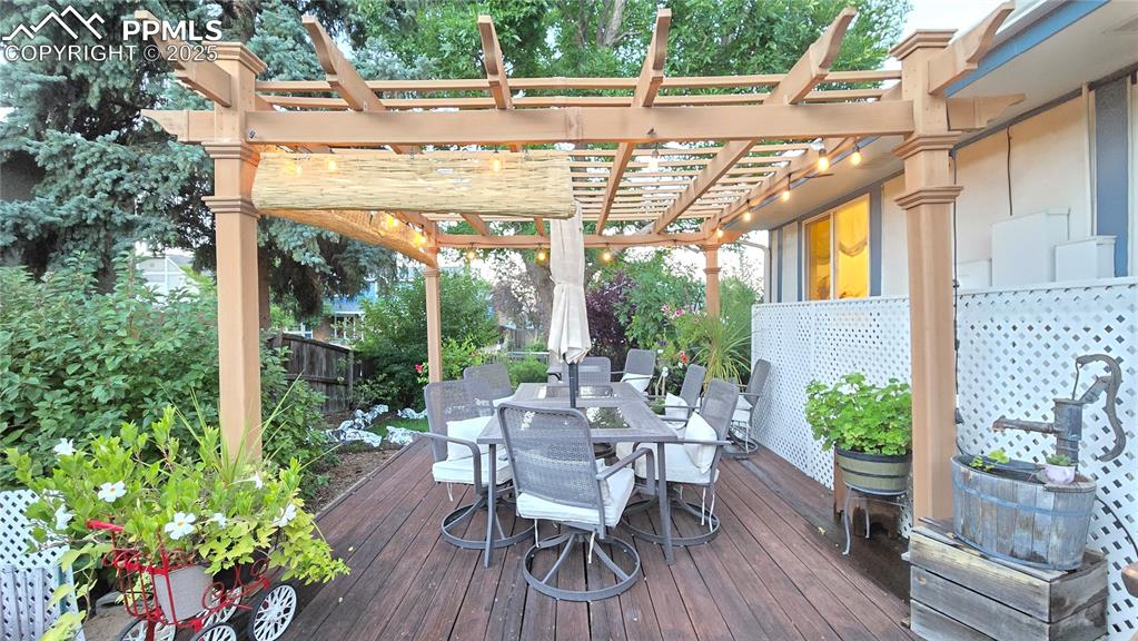 7231 South Webster Street Littleton, CO 80128 - Photo 36 of 44 Deck with outdoor dining space