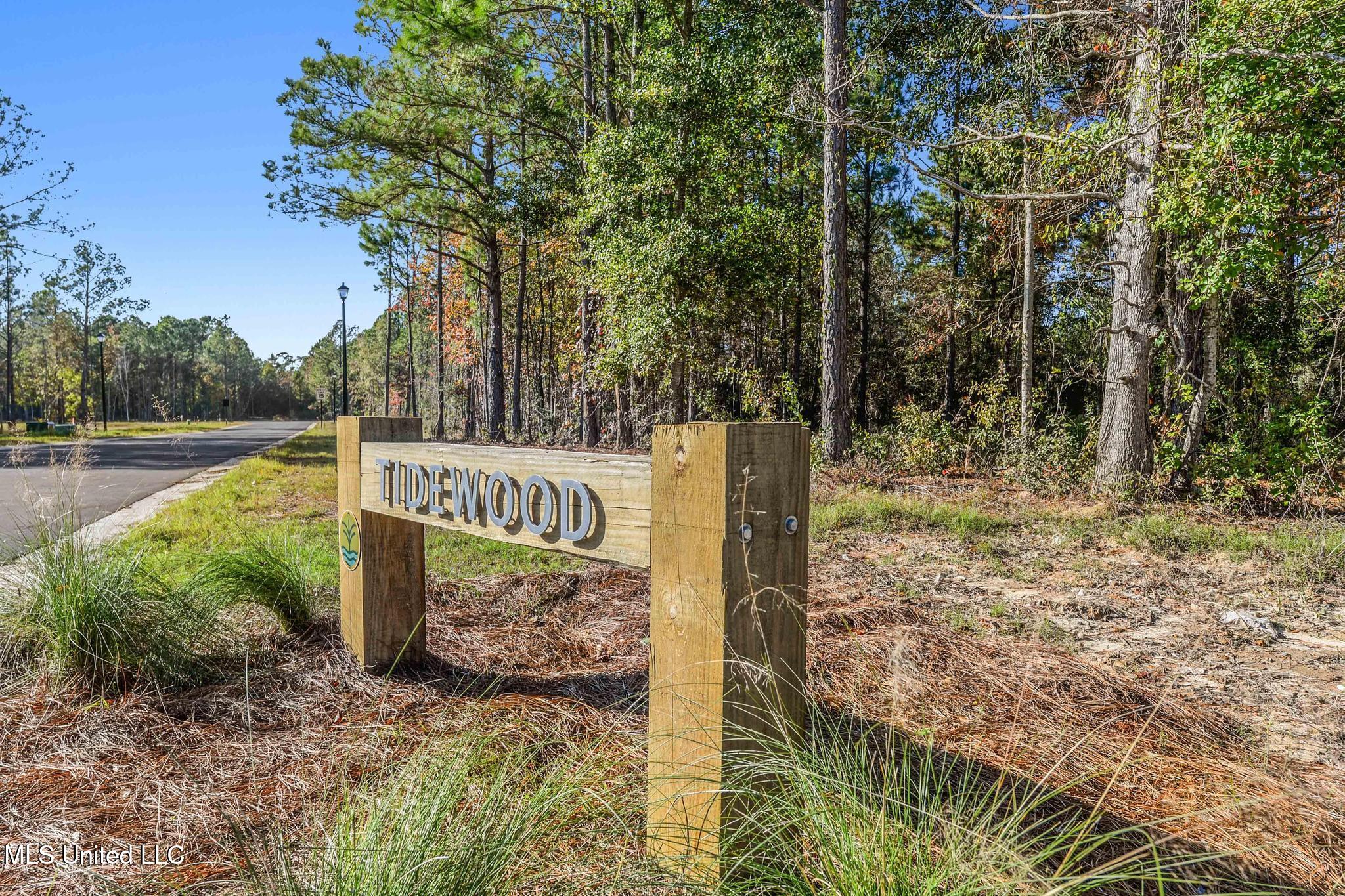 143 Live Oak Way Pass Christian, MS 39571 - Photo 8 of 9 046