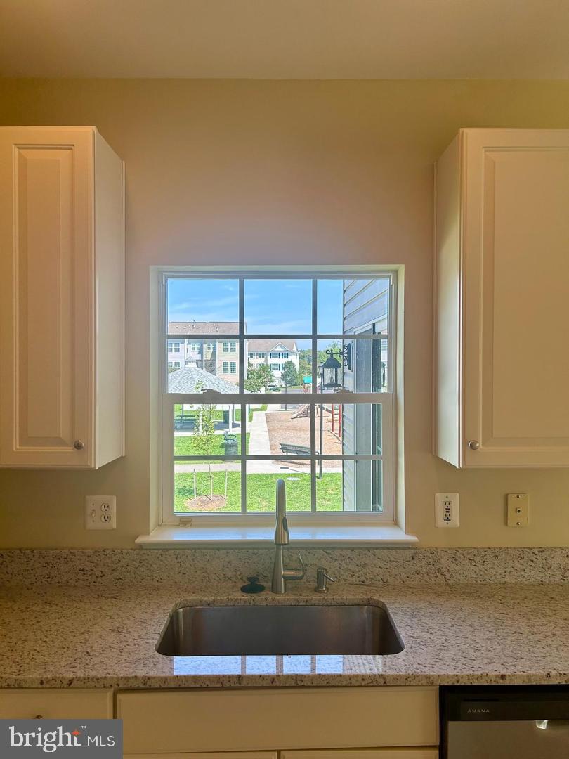 12901 Yellow Jacket Road Hagerstown, MD 21740 - Photo 14 of 17 SOME NEW WINDOW GLASS