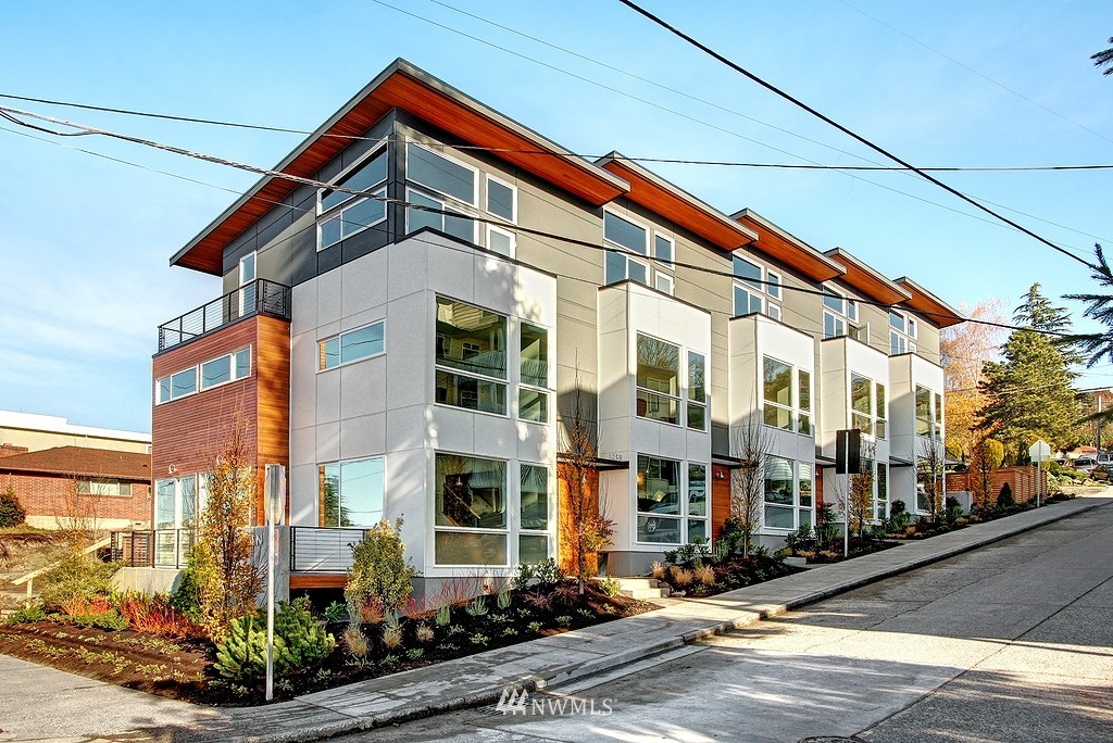 4250 Southwest Myrtle Street, Unit E Seattle, WA 98136 - Photo 1 of 21