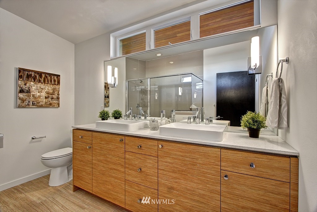 4250 Southwest Myrtle Street, Unit E Seattle, WA 98136 - Photo 13 of 21