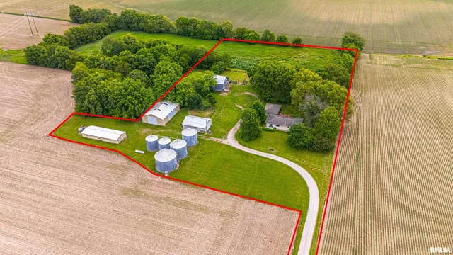 $345,000 | 1598 700th Avenue, Lincoln, IL 62656