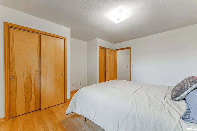 $345,000 | 1598 700th Avenue, Lincoln, IL 62656