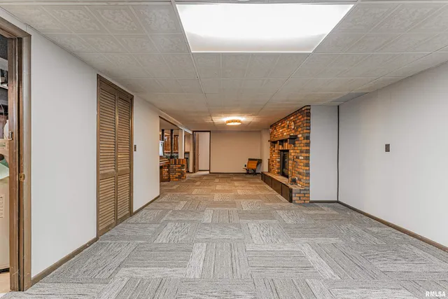 $345,000 | 1598 700th Avenue, Lincoln, IL 62656