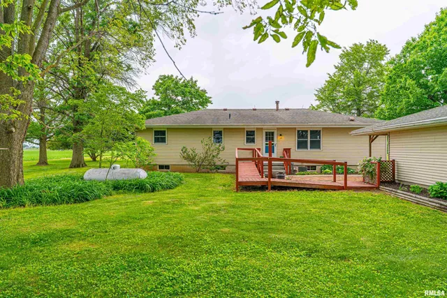 $345,000 | 1598 700th Avenue, Lincoln, IL 62656