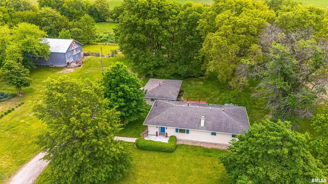 $345,000 | 1598 700th Avenue, Lincoln, IL 62656