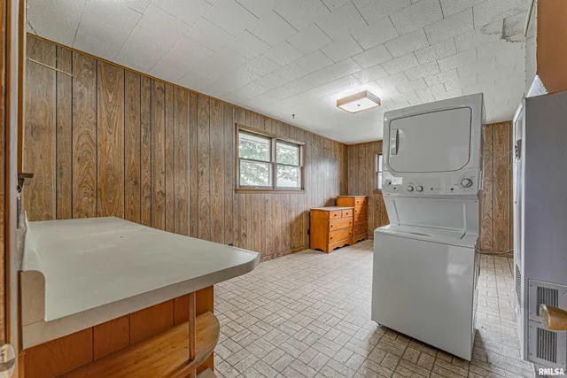 $345,000 | 1598 700th Avenue, Lincoln, IL 62656