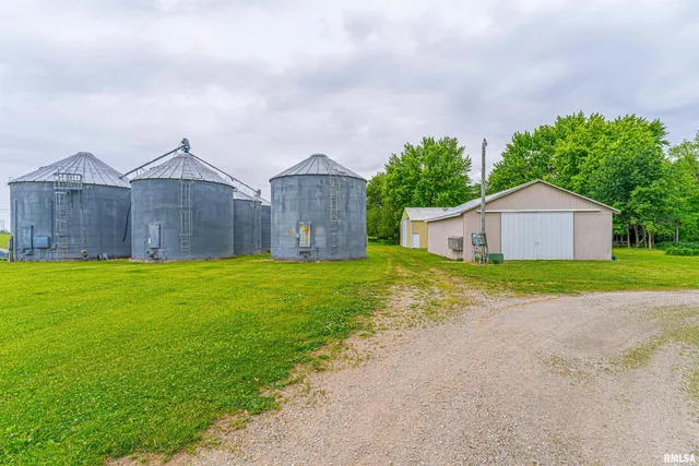 $345,000 | 1598 700th Avenue, Lincoln, IL 62656