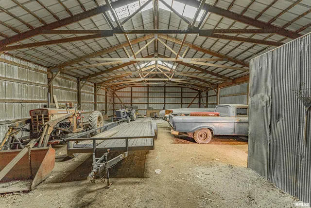 $345,000 | 1598 700th Avenue, Lincoln, IL 62656