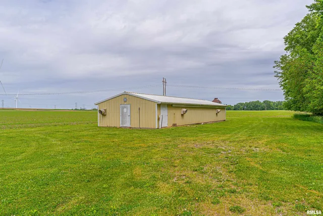 $345,000 | 1598 700th Avenue, Lincoln, IL 62656