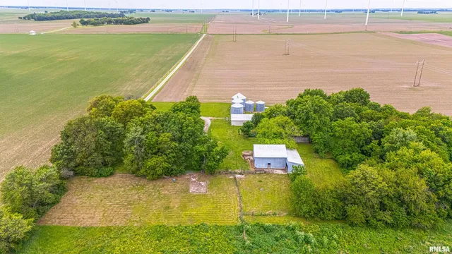 $345,000 | 1598 700th Avenue, Lincoln, IL 62656