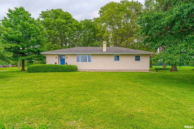 $345,000 | 1598 700th Avenue, Lincoln, IL 62656
