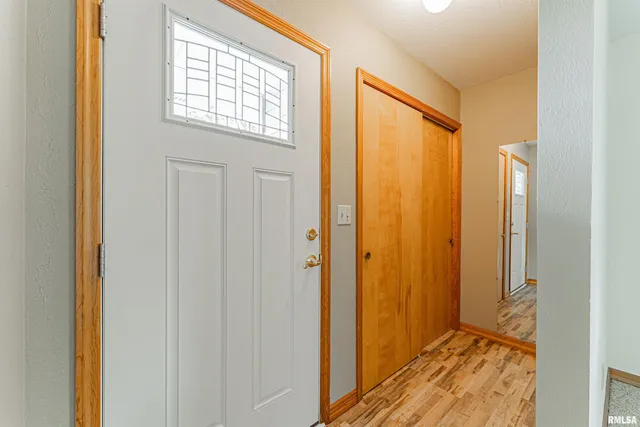 $345,000 | 1598 700th Avenue, Lincoln, IL 62656