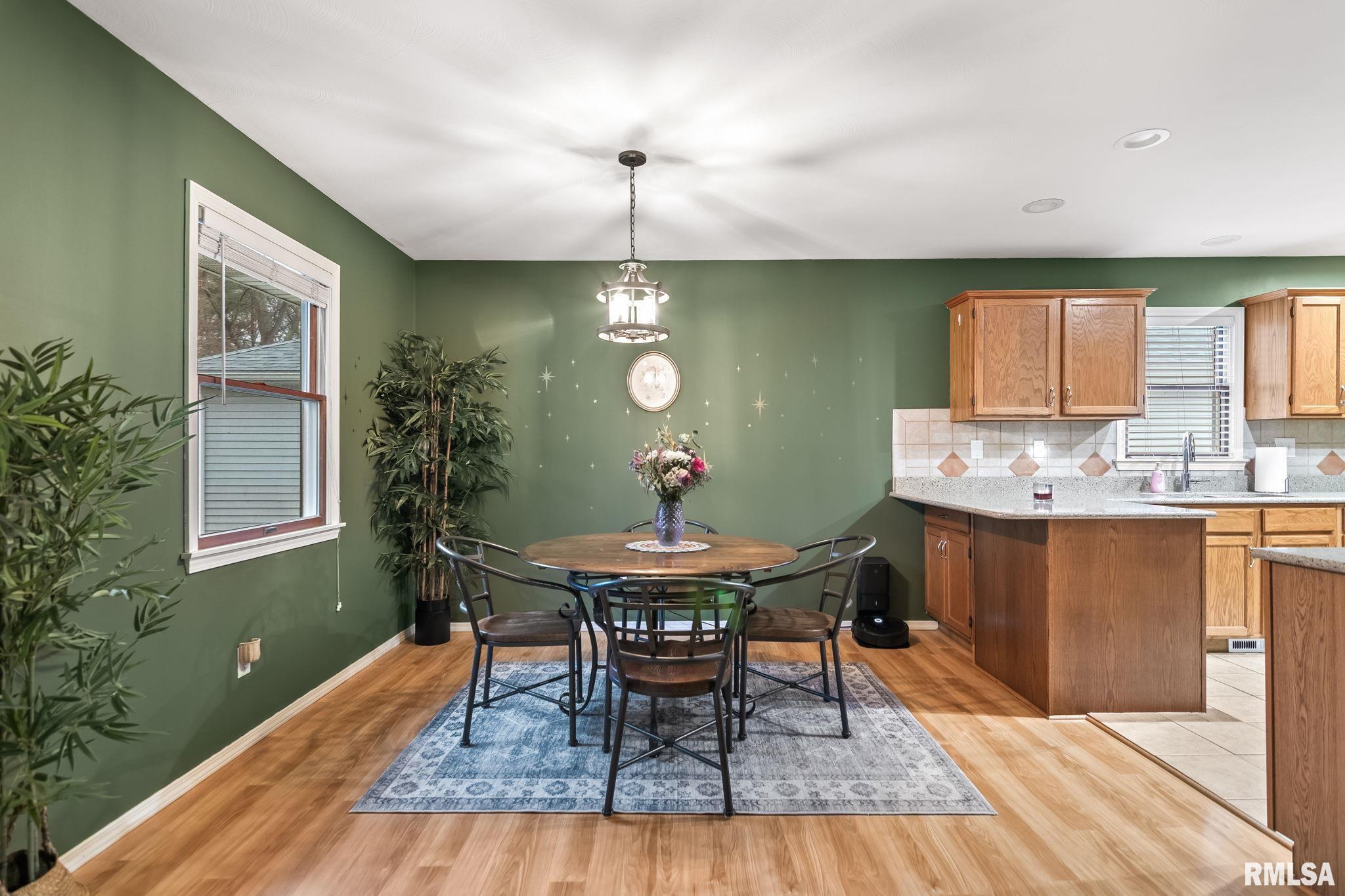 1205 Mildred Court Springfield, IL 62712 - Photo 9 of 34
