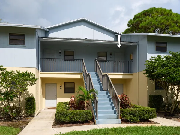 $1,950 | 6535 Southeast Federal Highway, Unit 204, Stuart, FL 34997