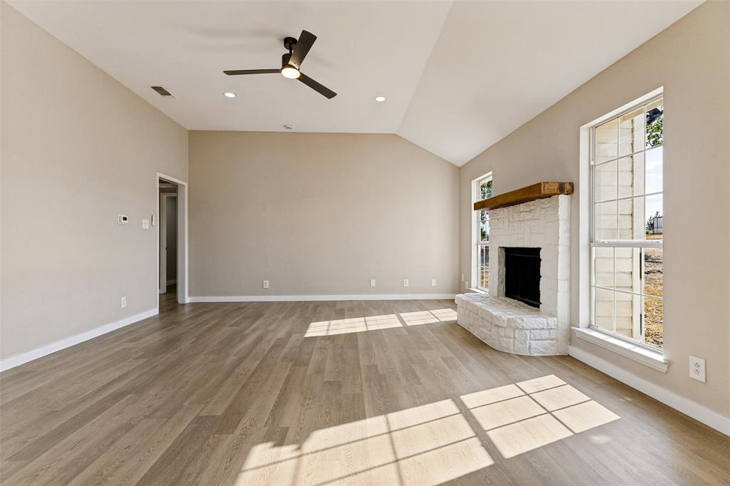 12169 Liberty School Road Azle, TX 76020 - Photo 5 of 27 Gallery Image 5