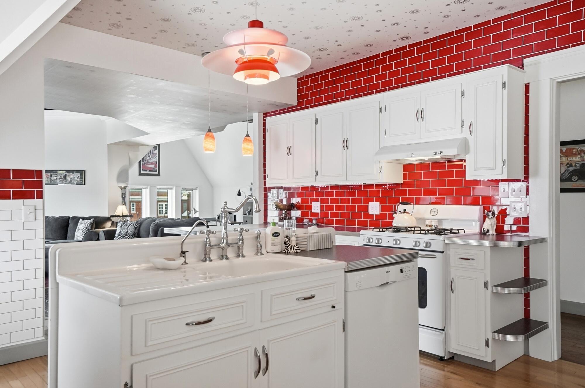 875 East Broad Street Columbus, OH 43205 - Photo 111 of 170 Kitchen