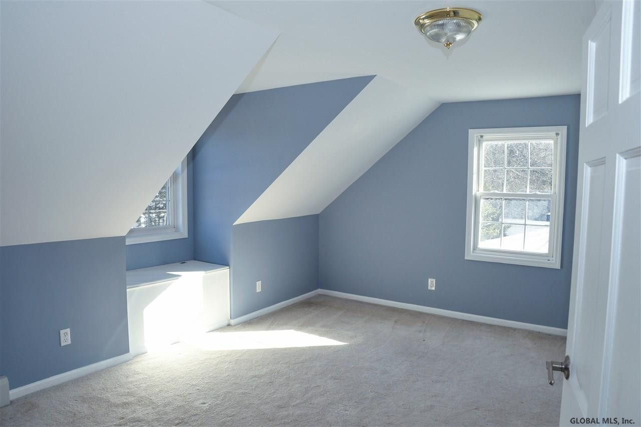 4 Wellington Road Bethlehem, NY 12054 - Photo 18 of 23 Photo 18