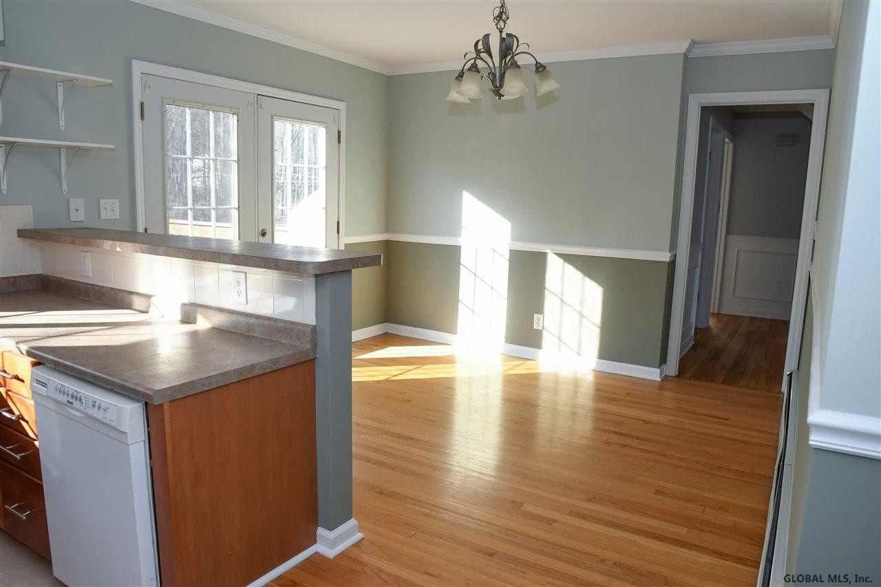 4 Wellington Road Bethlehem, NY 12054 - Photo 7 of 23 Photo 7