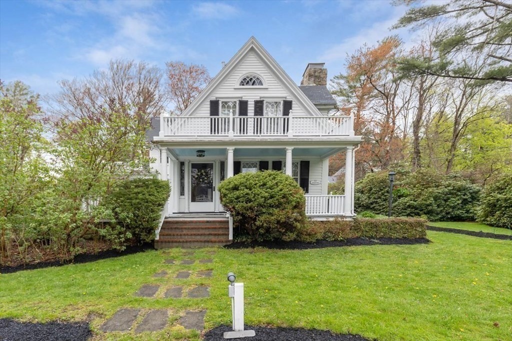 604 First Parish Road Scituate, MA 02066 - Photo 1 of 39 a front view of a house with garden