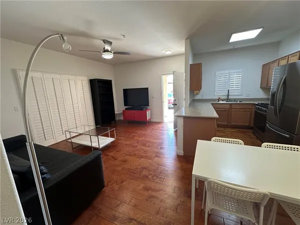 $1,713 | 2291 West Horizon Ridge Parkway, Unit 1101, Henderson, NV 89052