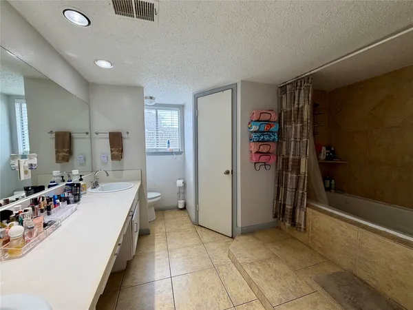 $2,350 | 15111 Chasehill Drive, Houston, TX 77489