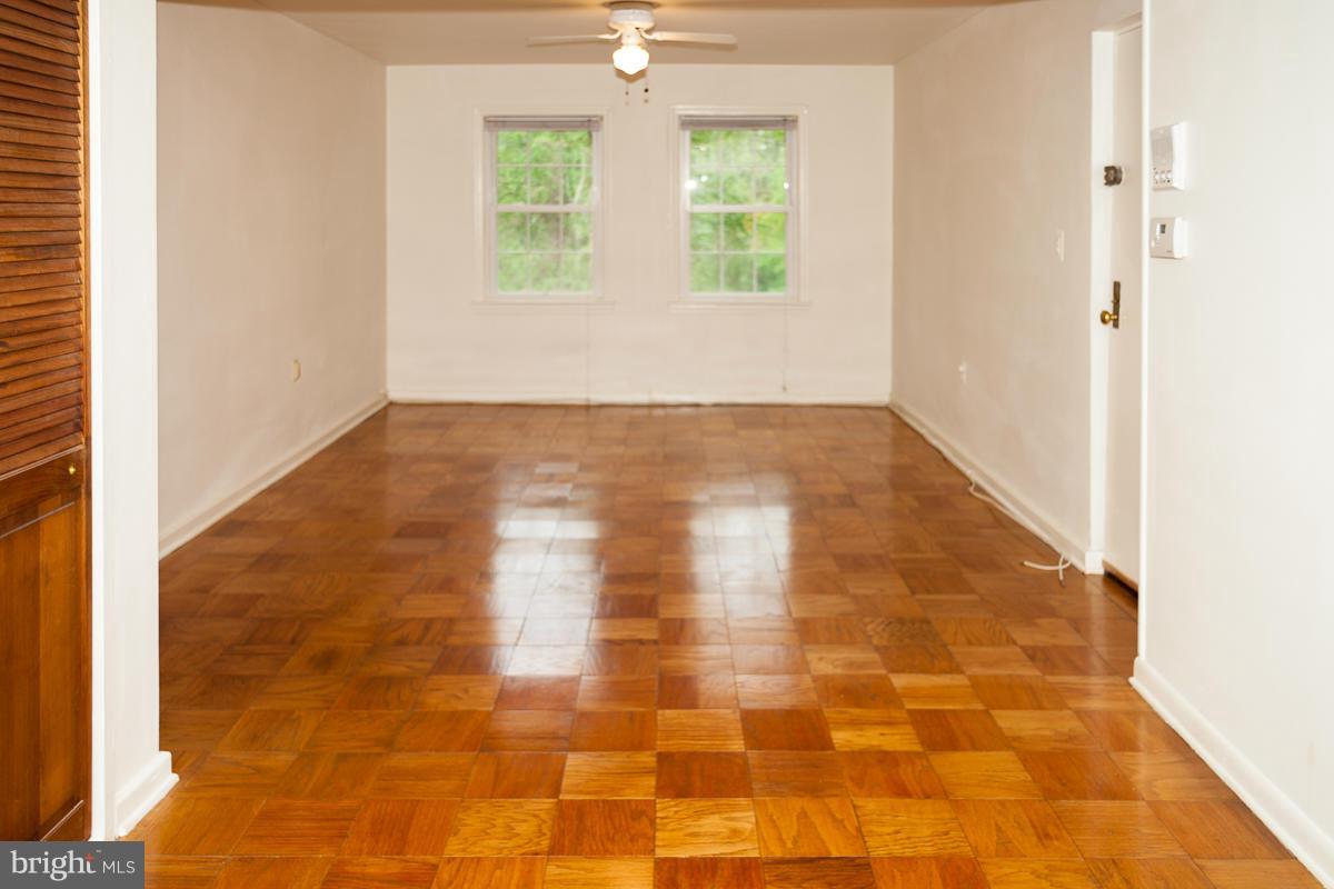 6626 Boulevard View, Unit B2 Alexandria, VA 22307 - Photo 6 of 29 a view of empty room with windows