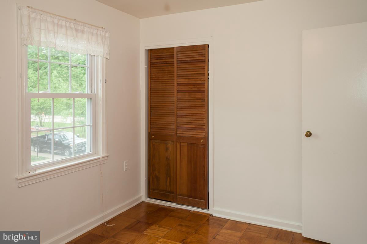 6626 Boulevard View, Unit B2 Alexandria, VA 22307 - Photo 9 of 29 a view of an empty room with a window